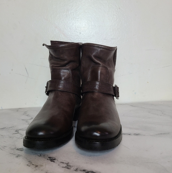 Frye Natalie Short Engineer Charcoal Ankle Bootie 6 New With Box - Picture 2 of 8